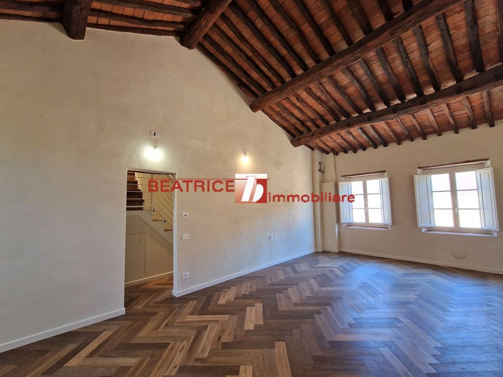 ATTICO CON ALTANA PANORAMICA - RISTRUTTURATO